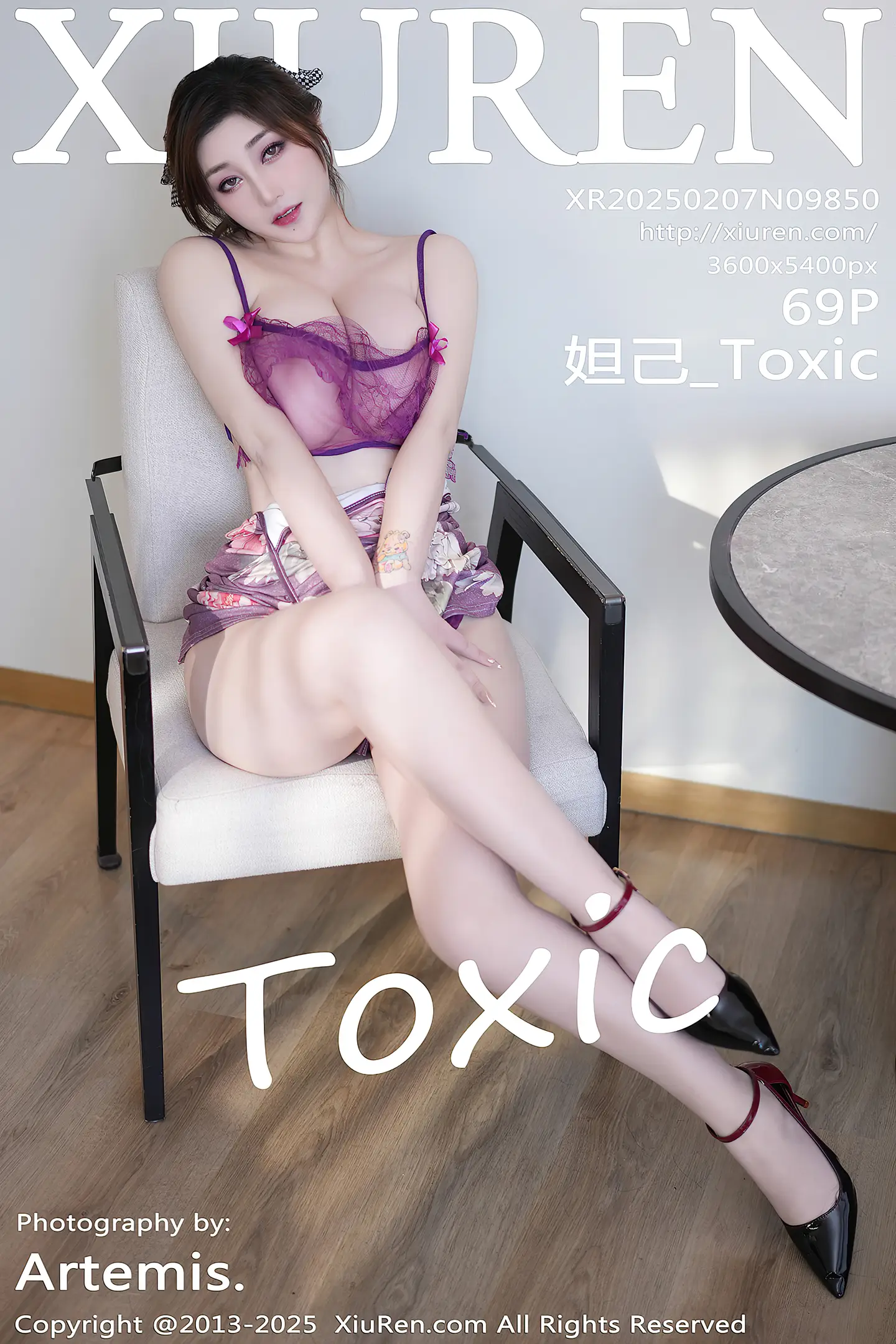 [XiuRen秀人网] VOL.9850 女神妲己 Toxic性感紫色连衣裙露紫色情趣内衣秀丰腴身姿诱惑写真69P-秀人网官方网站